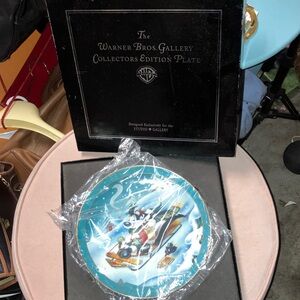 Warner Bros. Gallery Collectors Edition Plate - Blue and Gold
